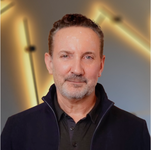 Brad-Portrait-Square300px